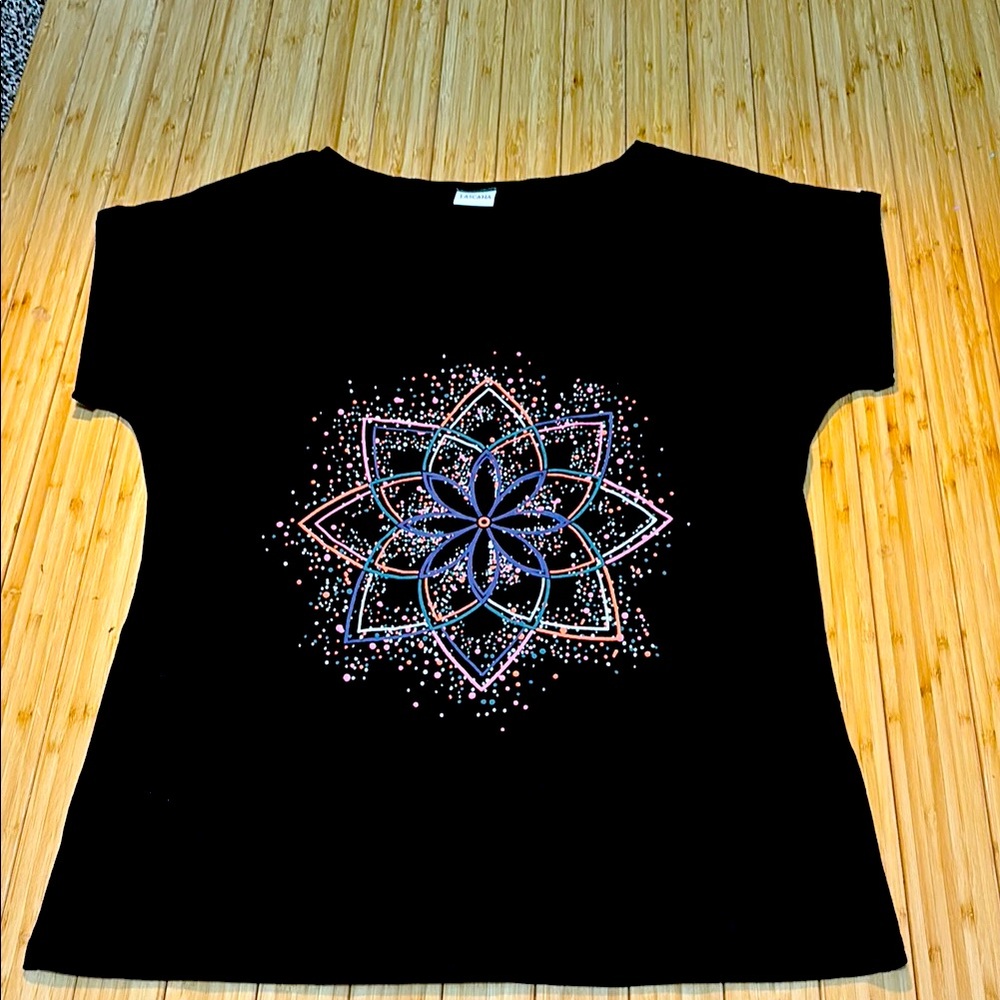 Lascana black cuffed sleeve tee. Size 4/6. NWOT.